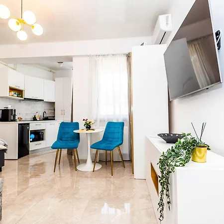 Appartement By Rs 5