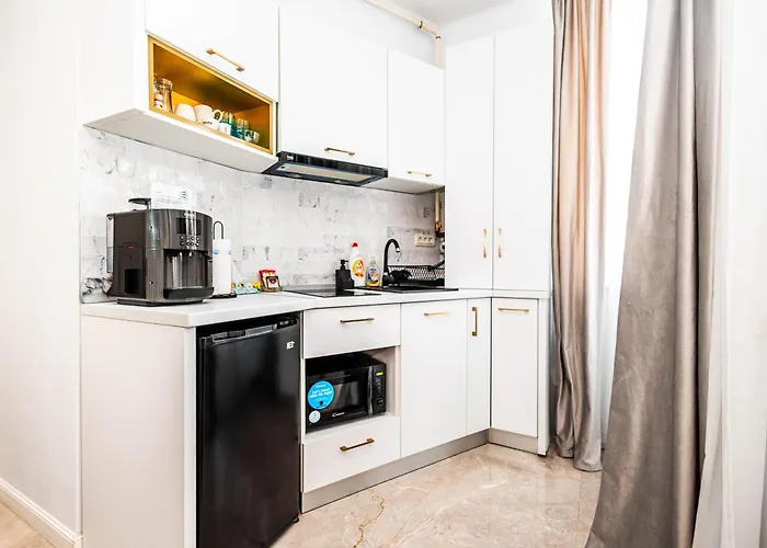 By Rs 5 아파트 Năvodari